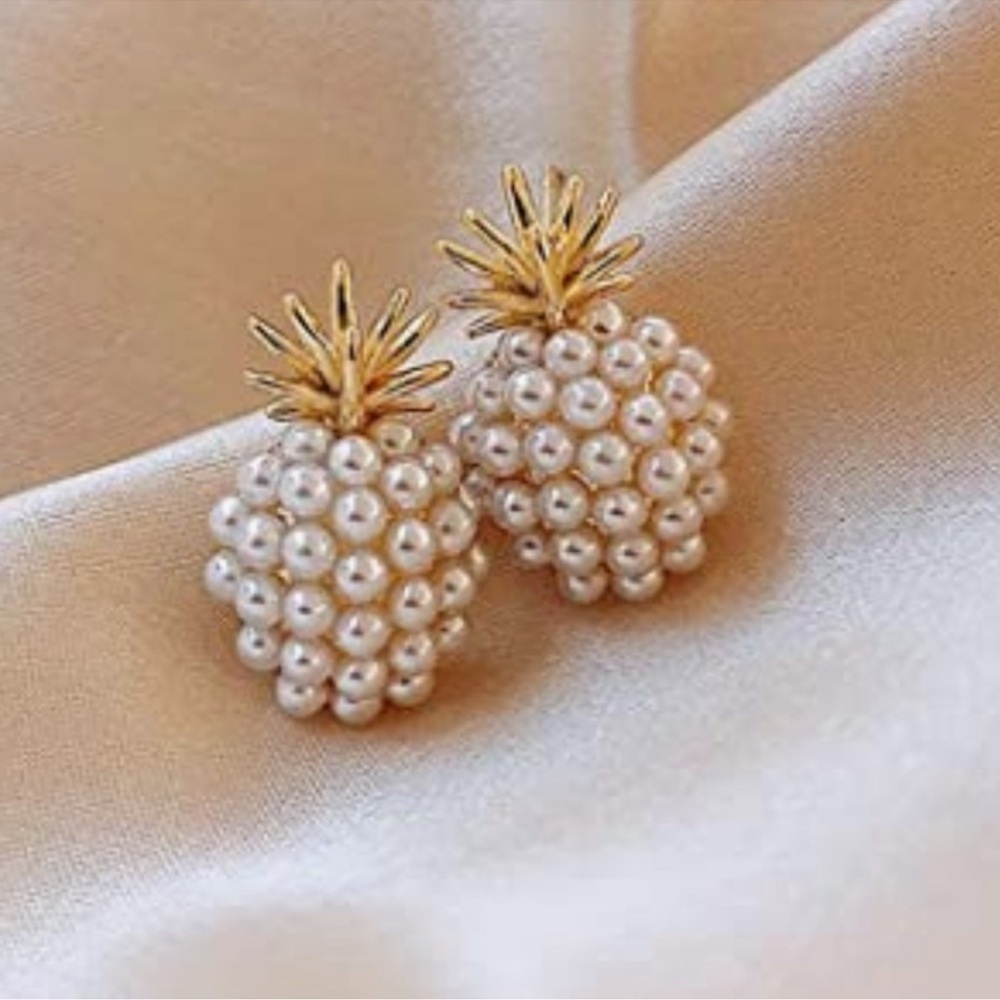 French Retro Pineapple Pearl Stud Earrings